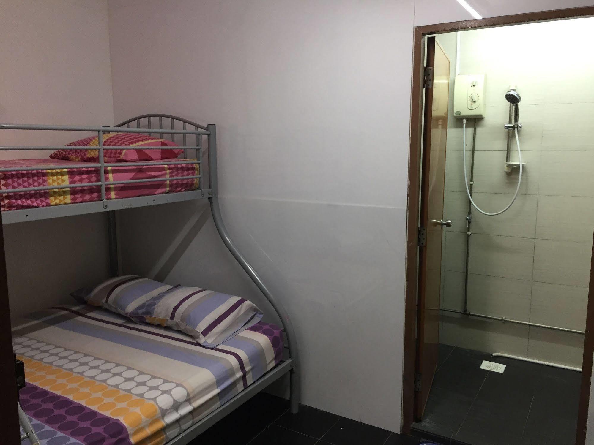 Kamar Triple dengan Kamar Mandi